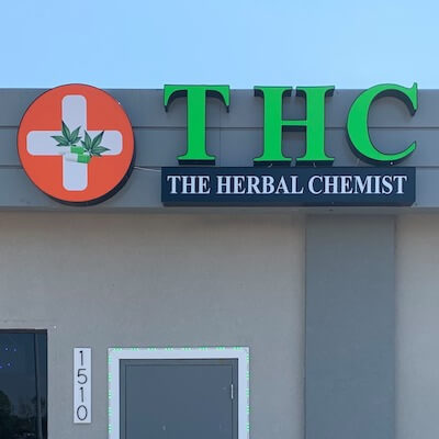 logo_theherbalchemist